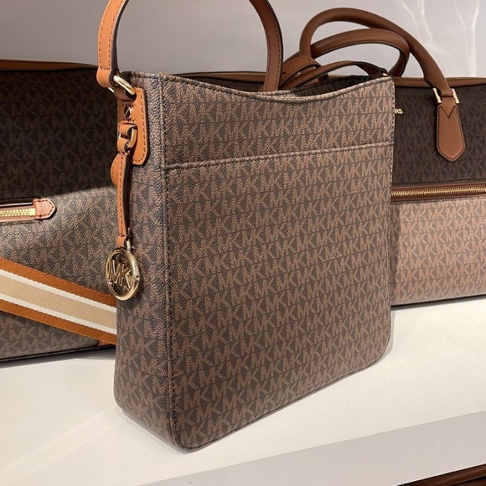 Michael Kors Jet Set Travel Large Messenger Crossbody Bag Brown - Picture 9 of 16